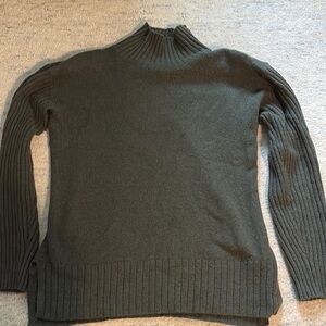 L.L. Bean Green Turtleneck Sweater with Ribbed Texture